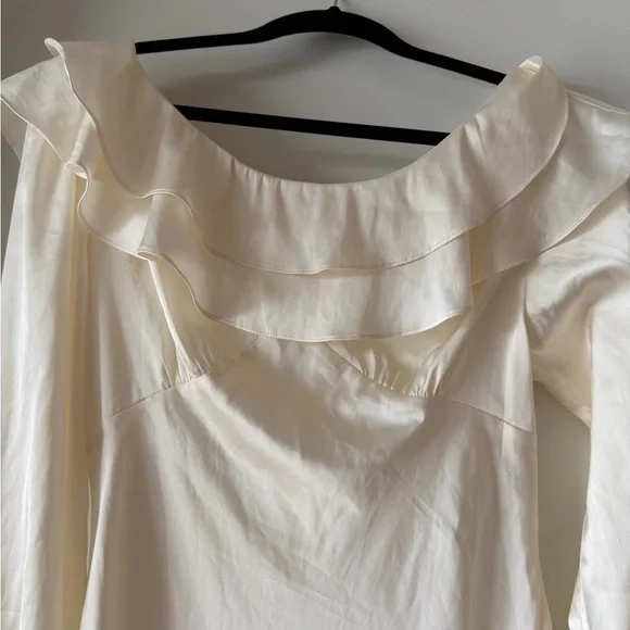 Stone Cold Fox Vicious Dress Off-Shoulder Ruffle Satin Evening Dress in Cream - Picture 5 of 7